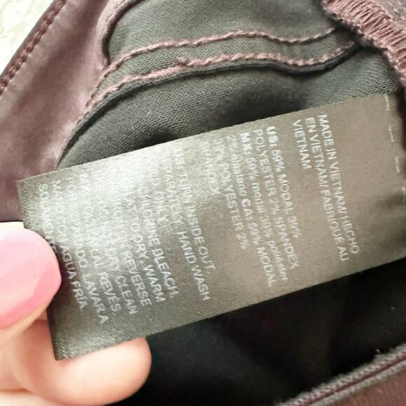 WHBM Curvy High Rise Burgundy Coated Skinny Pants‎ Jeans Women’s Size 12 - Picture 10 of 14